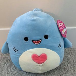 Canadian Exclusive Rey Valentines Squishmallow